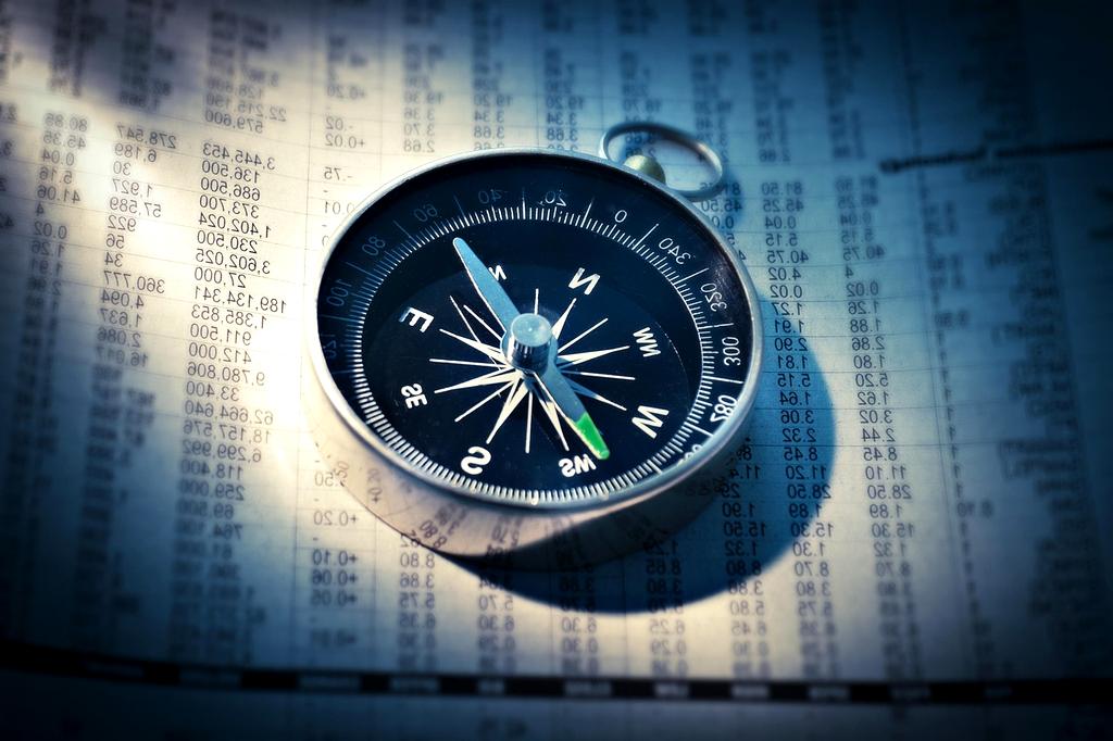 Zespół doradców finansowych podczas spotkania z klientem